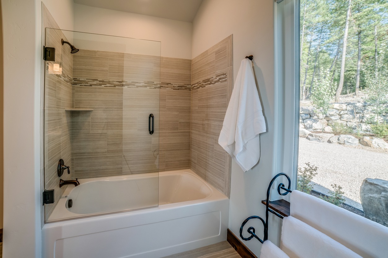 Shower & Tub Installation in Breckenridge